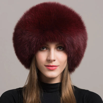 Chapeau d'hiver luxueux pour femme en fourrure de renard.