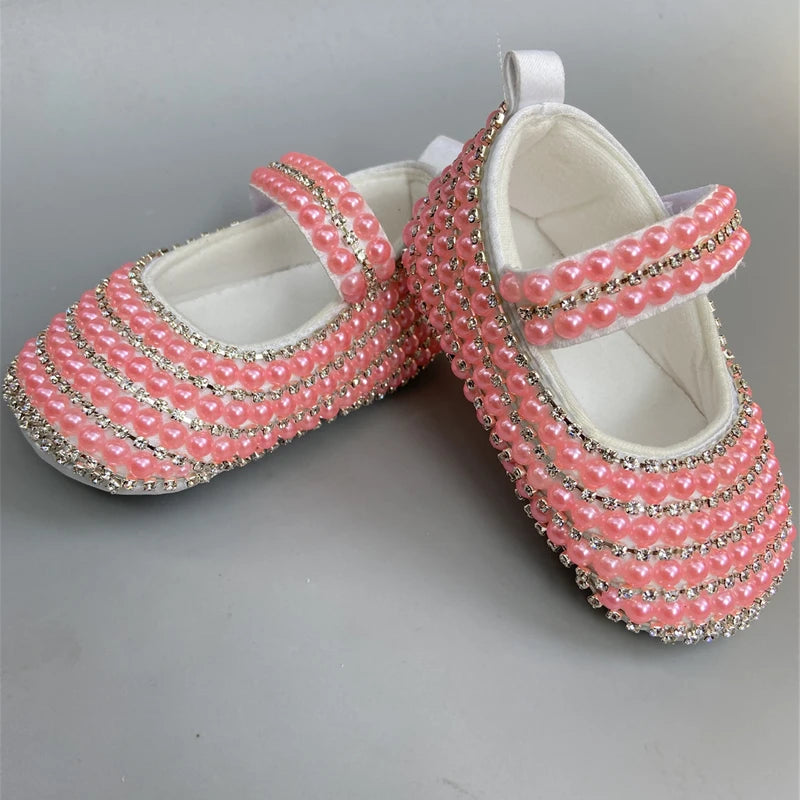 Chaussures bébé au design élégant avec perles