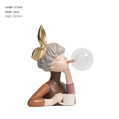 Figurine fille avec bulle en resine pour interieur